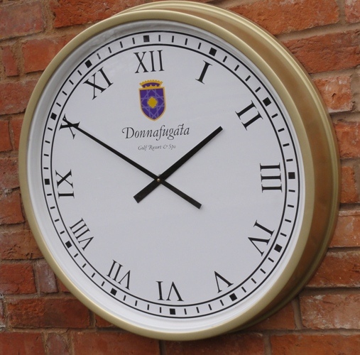 Clocks Internal / External Round Cased